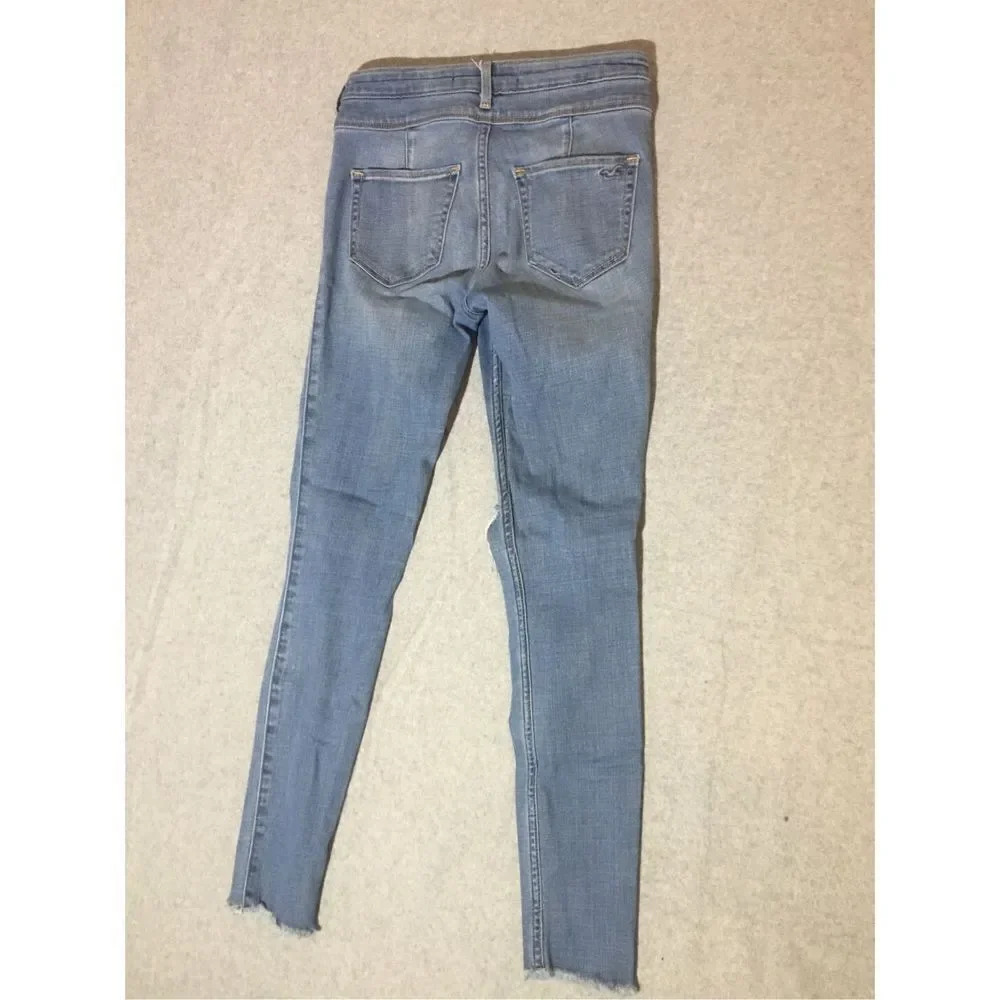 Womens Hollister Jeans Size 3 Jeggings Casual Stretchy High Rise Mid Wash Skinny - Picture 2 of 2
